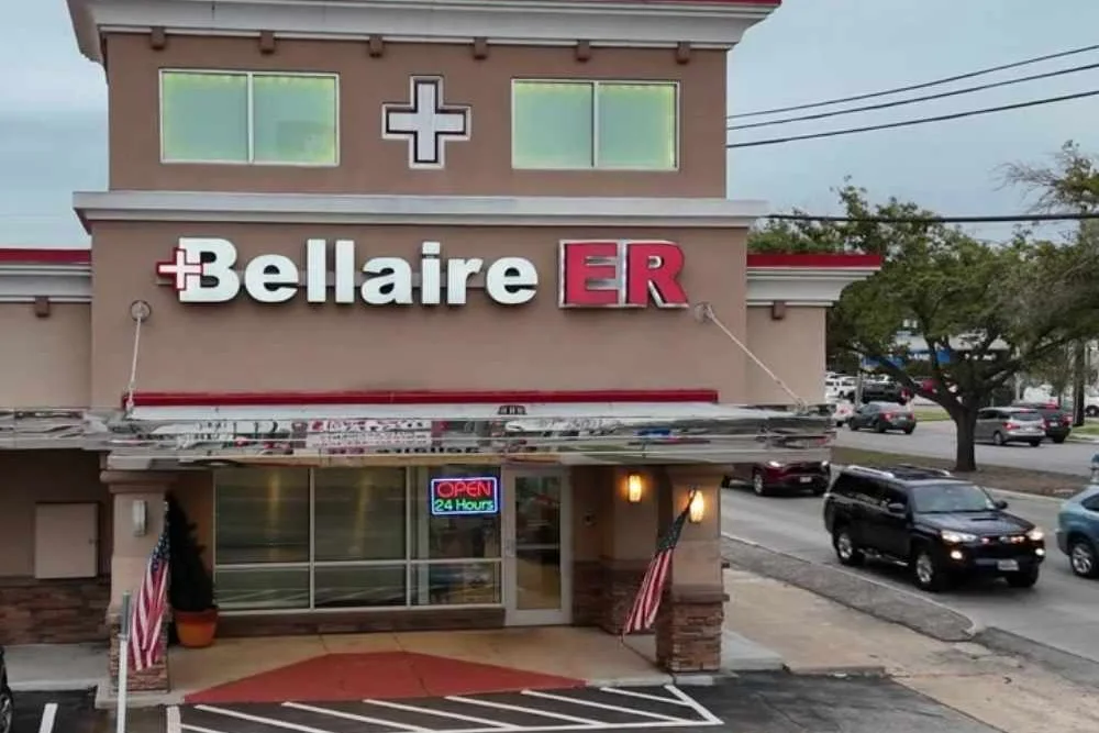 Bellaire ER 24/7 physical emergency center exterior at 5306 Bellaire Blvd